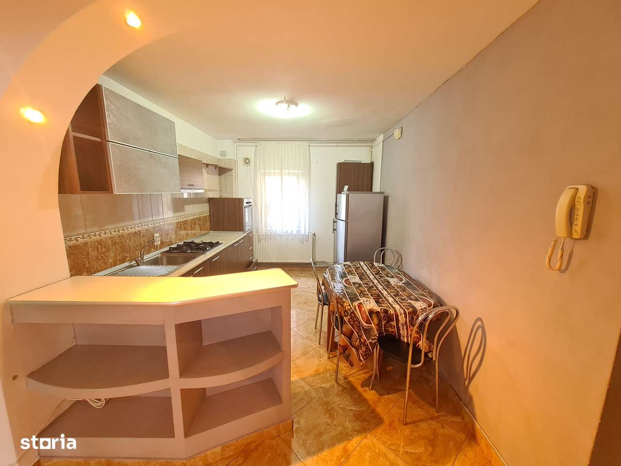 CHIRIE apartament 3 camere, et.2, Arena Mall Bacau - Imagine principală: 5/8