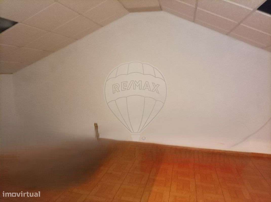 Moradia T4 para venda-26