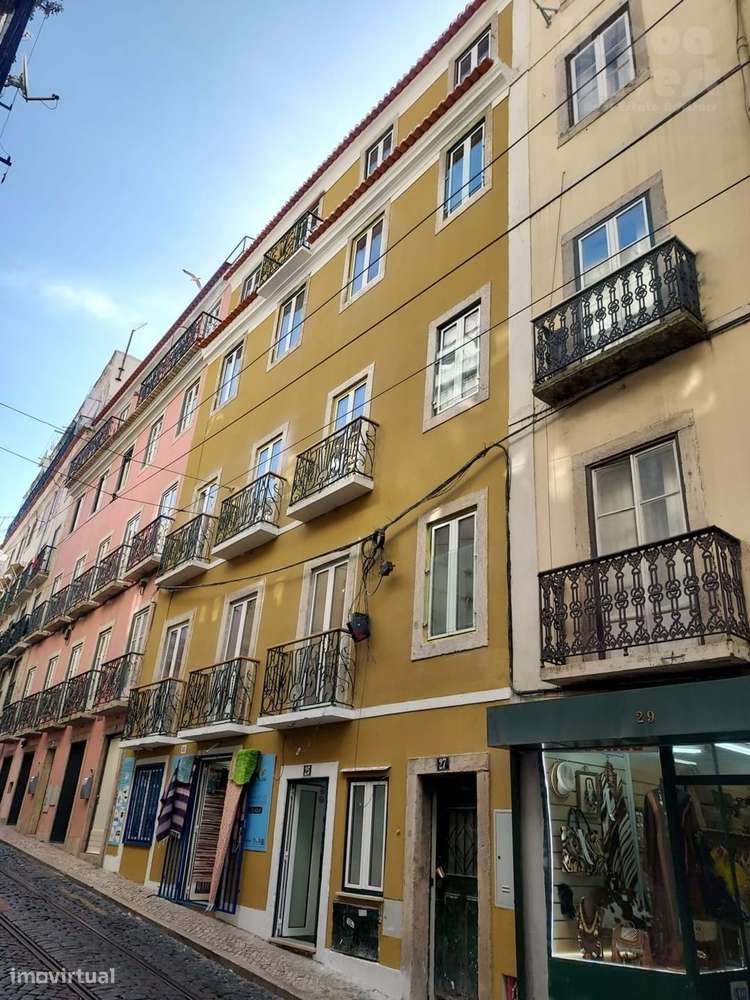 Vendo T2 Martim Moniz Remodelado em predio Remodelado - Grande imagem: 2/33