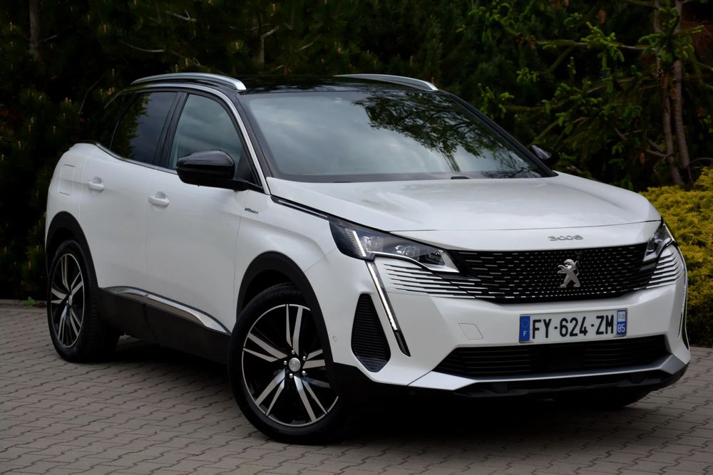 Peugeot 3008 II Hybrid4 300 e-EAT8 GT 2021