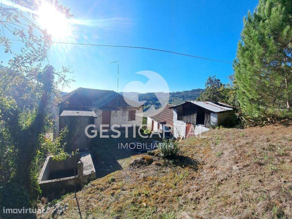 Quinta com vista rio Tâmega e duas moradias para recuperar-5