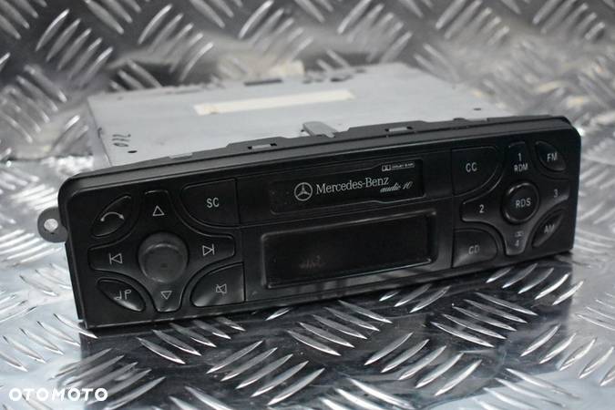 Mercedes W203 C Klasa Radio radioodtwarzacz kasety 2038201686 - 2