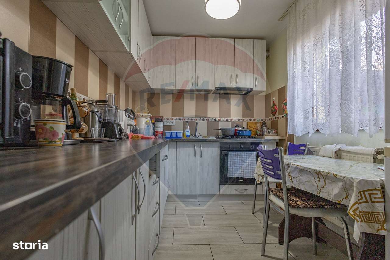 Casă / Vilă cu 6 camere de vânzare în zona Sagului - Imagine principală: 4/19