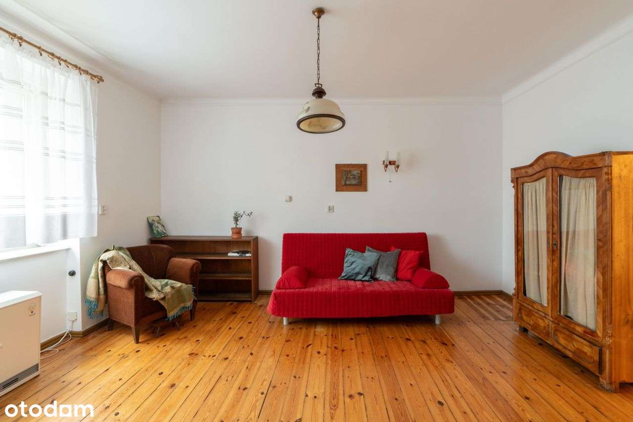 Klimatyczne mieszkanie z duszą. Balkon i piwnica-8