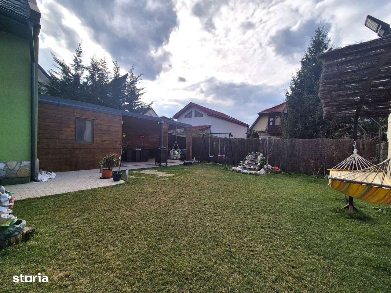 Piața de Miercuri, casă singură în curte, renovată 2025-0