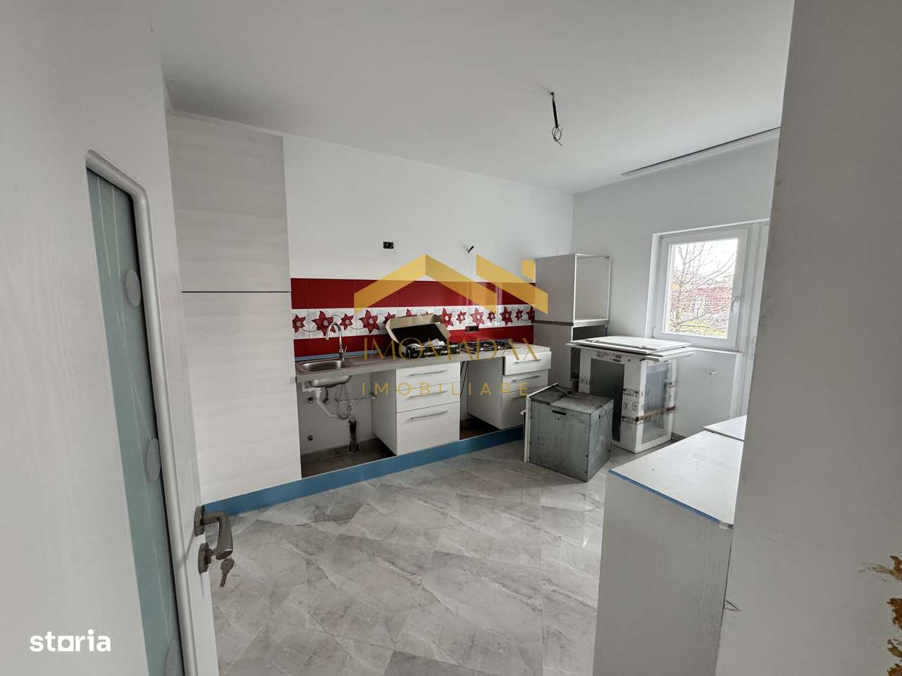 Bazos-Casa Individuala-Semifinisata - Imagine principală: 5/17