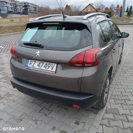 Peugeot 2008 1.2 Pure Tech Active S&S EAT6 - 8