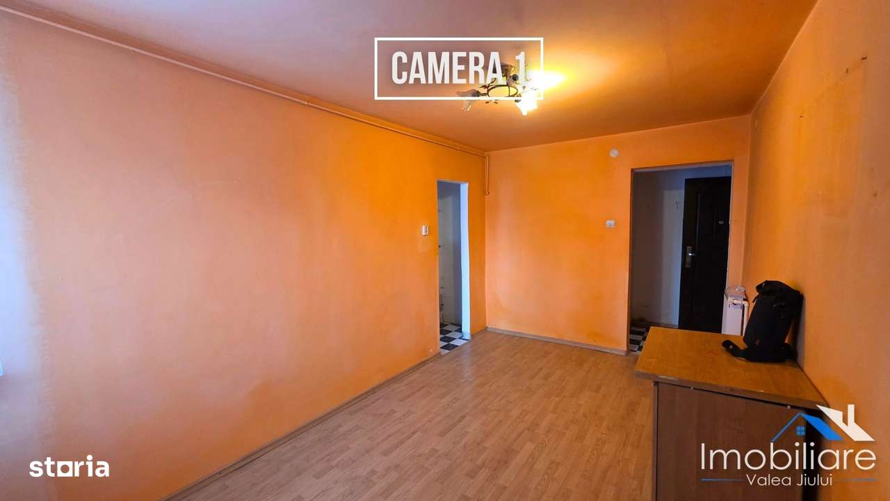 Apartament 2 camere – parter, Str. Traian, Vulcan-1