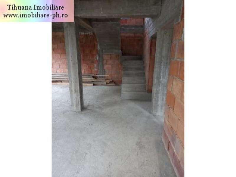 Casa la rosu de vanzare - Lipanesti-10