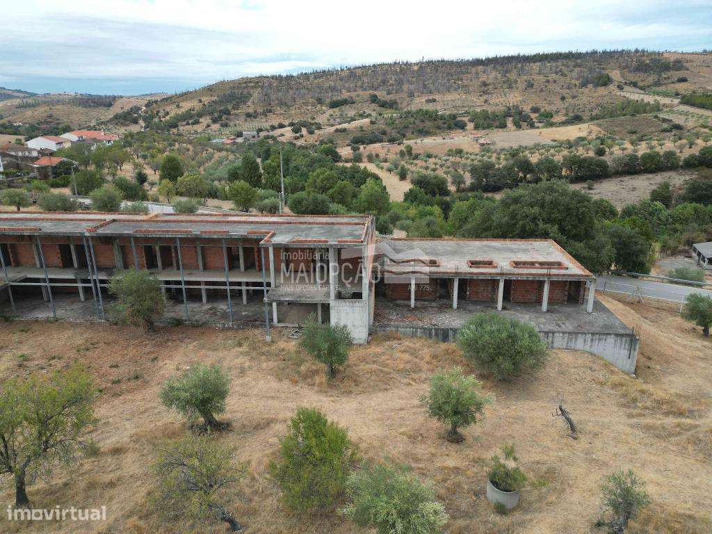 PRÉDIO EM CASTELO BRANCO MOGADOURO - Grande imagem: 4/11