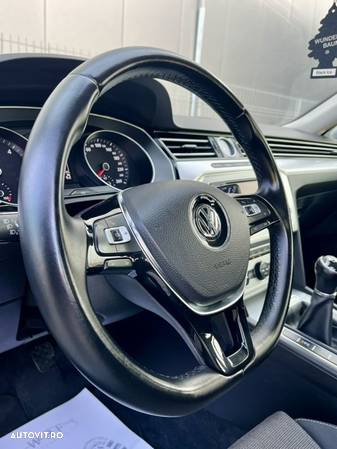 Volkswagen Passat Variant 1.6 TDI (BlueMotion Technology) Comfortline - 33