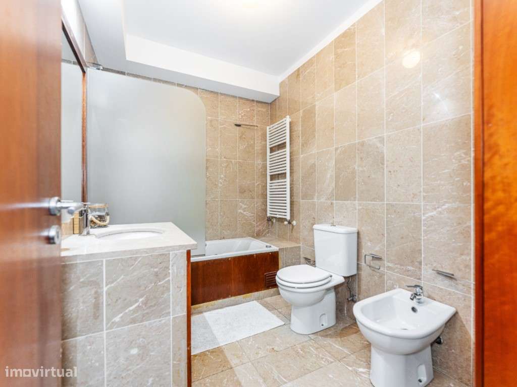 T3 Primeira Linha em Matosinhos Sul, vista mar-16