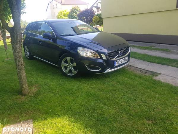 Volvo V60 D3 Geartronic Summum - 16