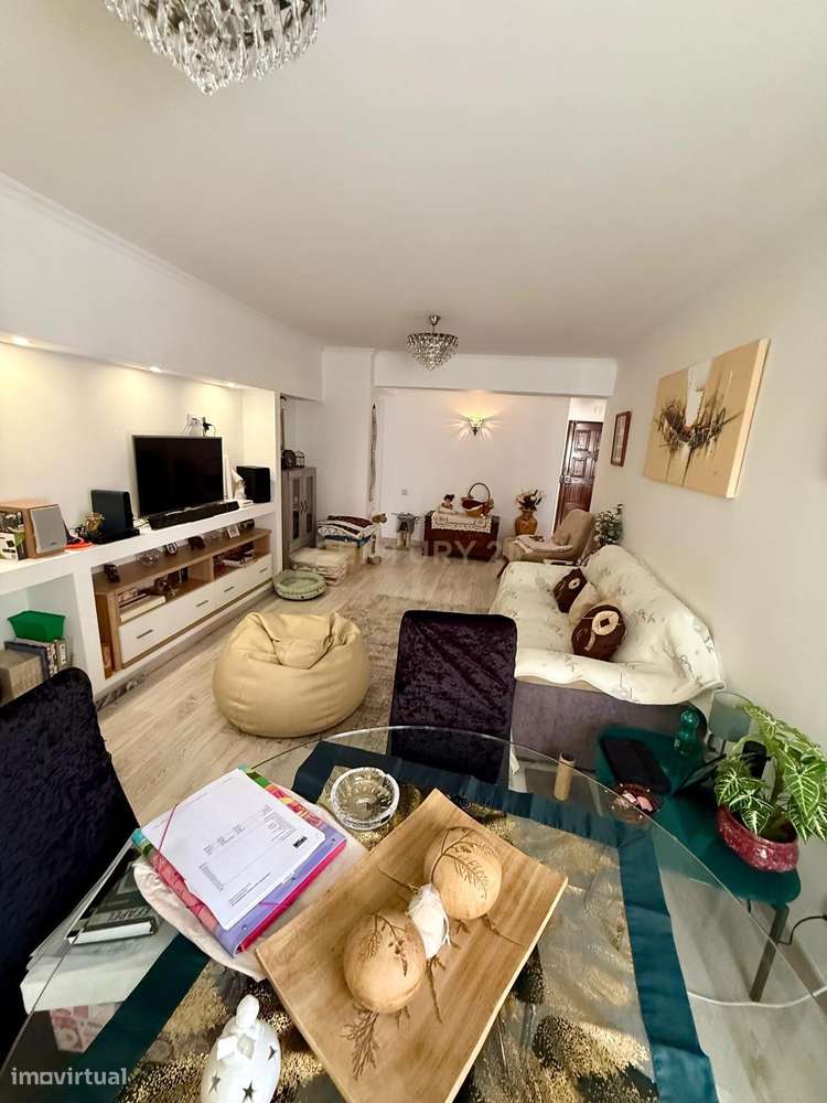 T3 com Excelente Localização – Mem Martins-3