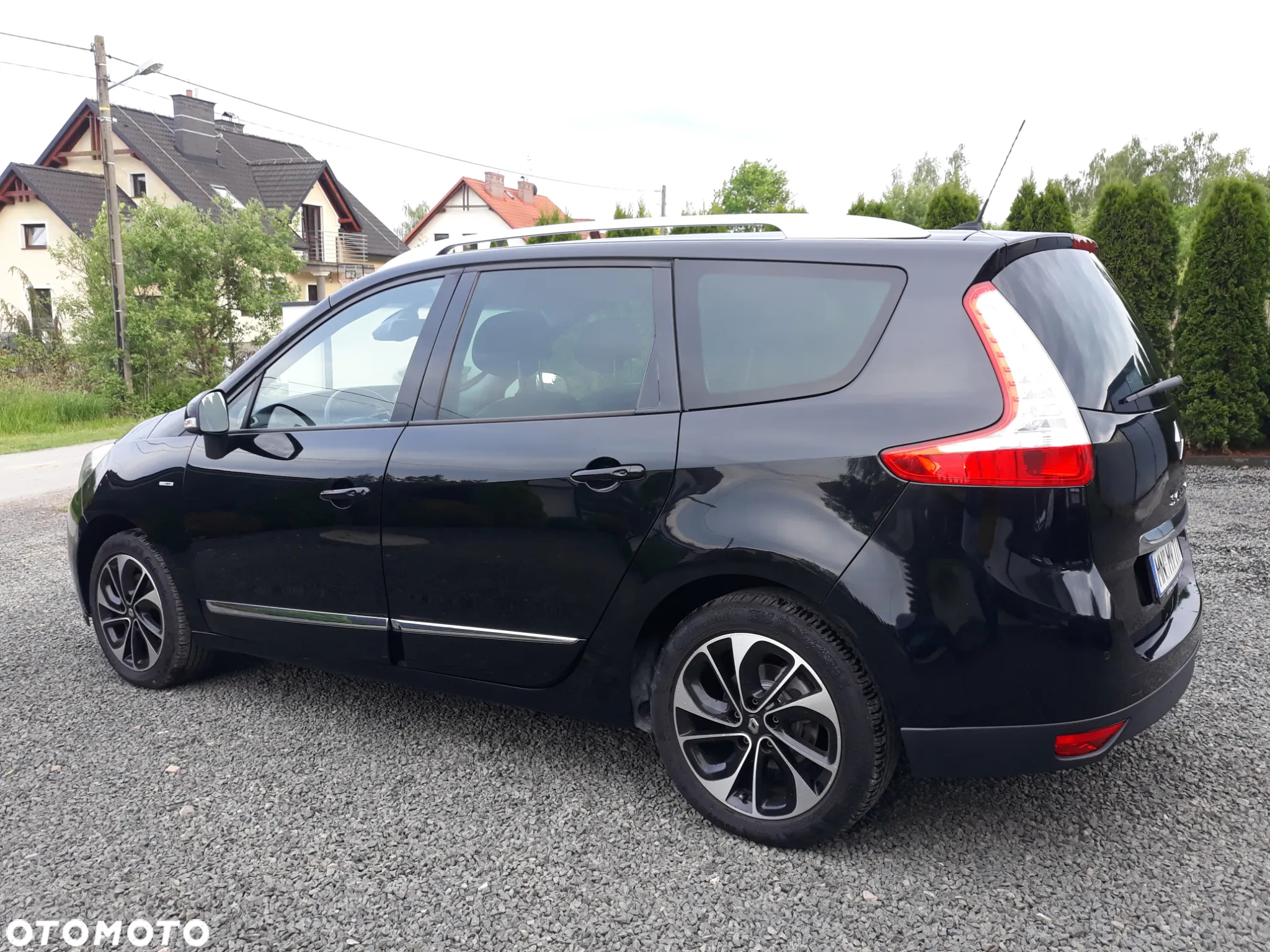 Renault Grand Scenic ENERGY TCe 130 BOSE EDITION - 9