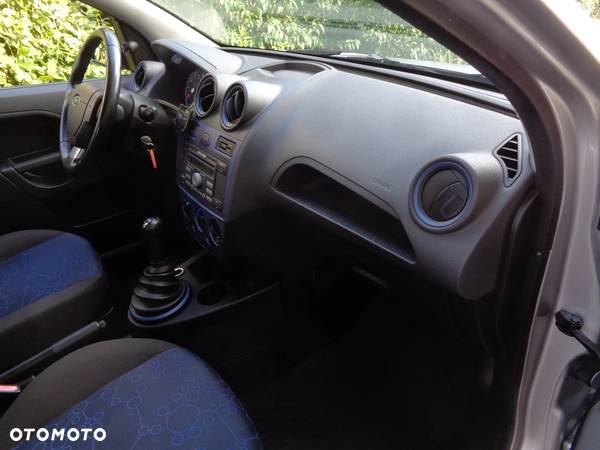 Ford Fiesta 1.3 Ambiente - 14