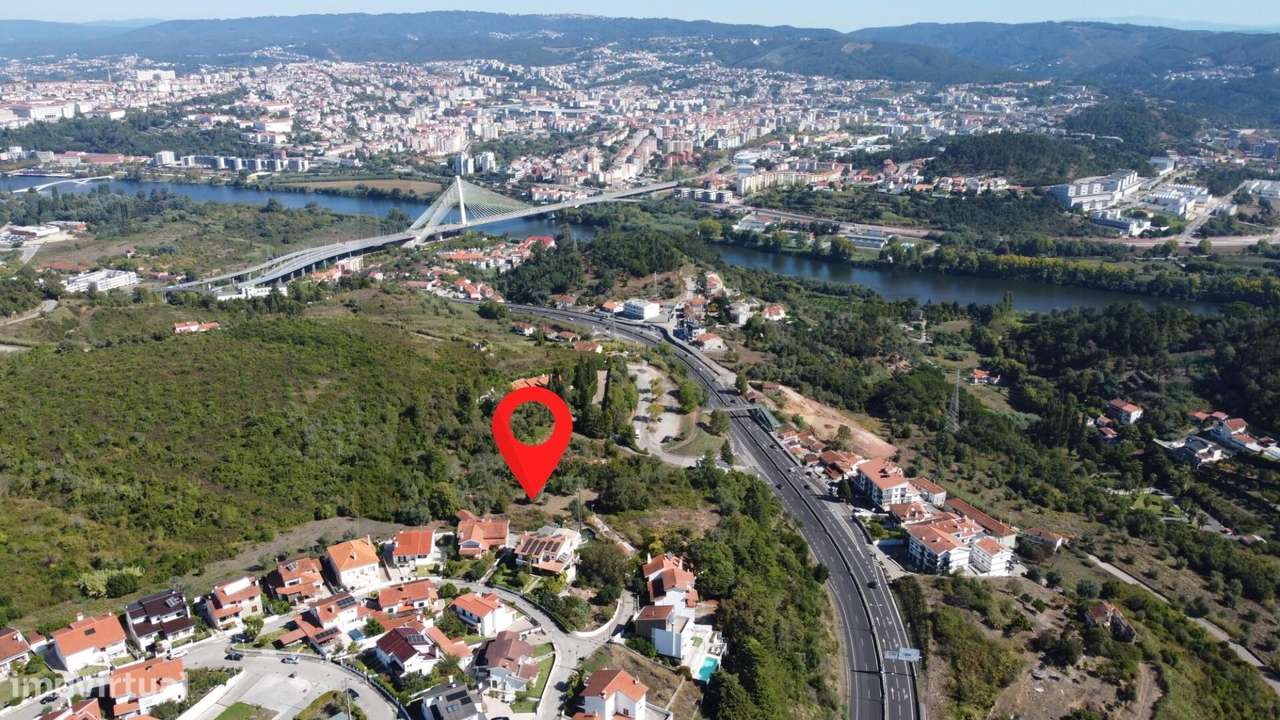 Lote de terreno para construção de 2 moradias na zona de Banhos Secos, - Grande imagem: 2/17