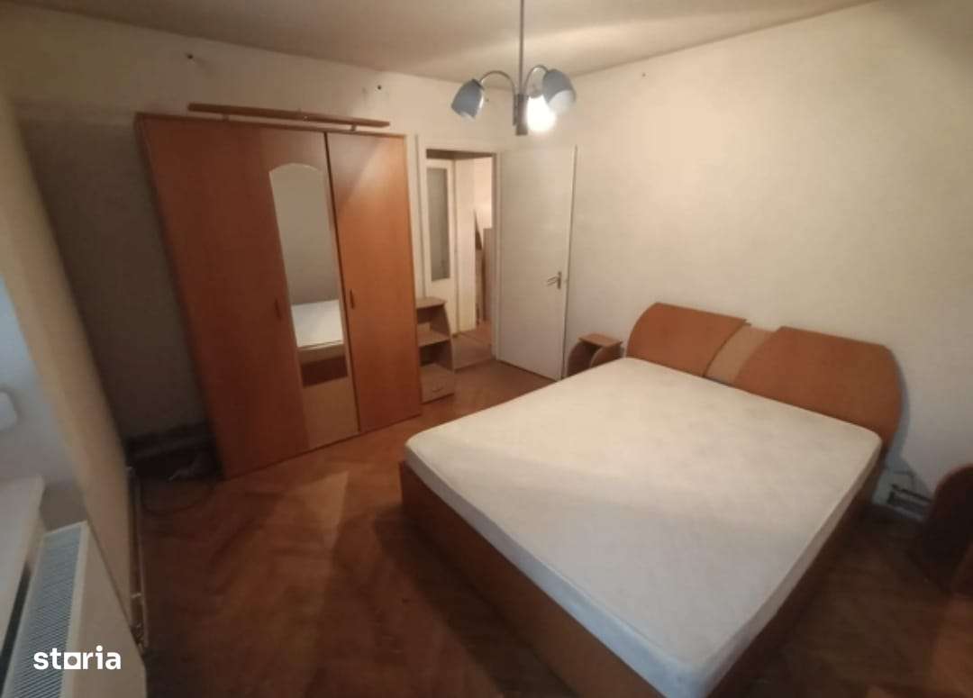 Vând apartament cu trei camere în centrul Timișoarei lângă medicina - Imagine principală: 1/8