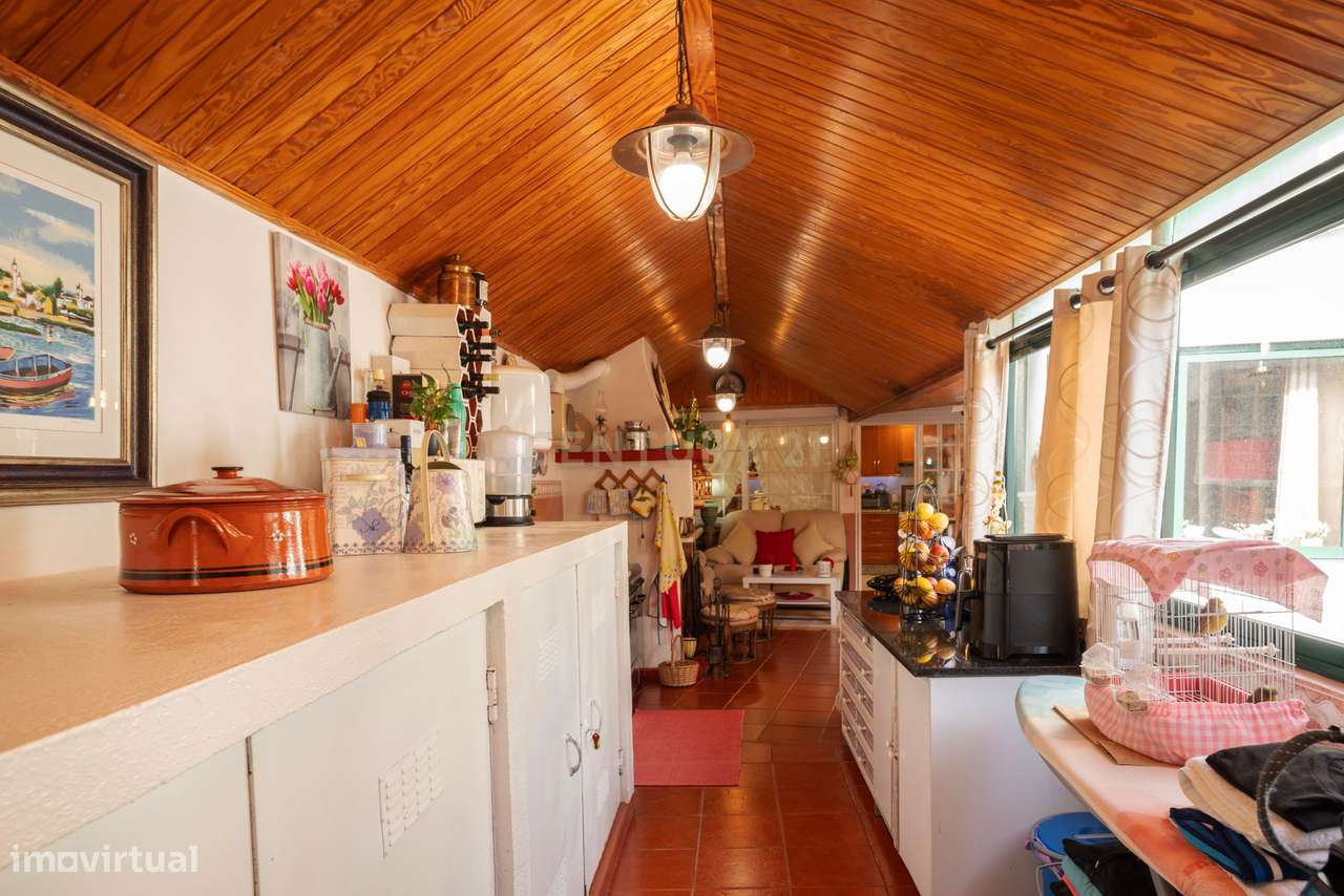 Moradia T4+1 para venda em Queijas.-11