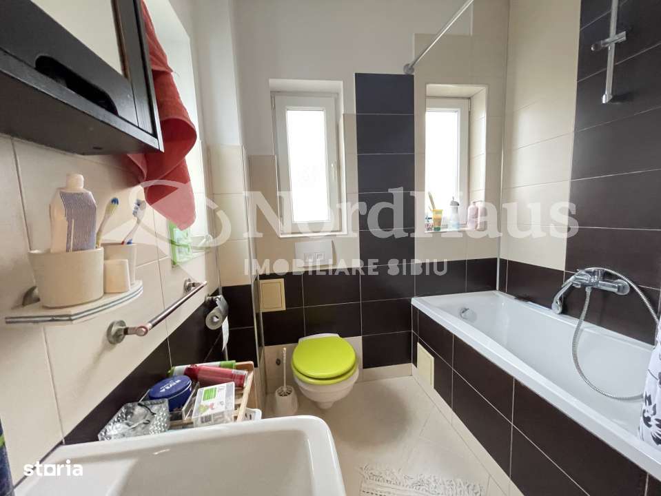VANZARE CASA MODERNA CU TERASA SI GRADINA - SURA MICA, SIBIU-10
