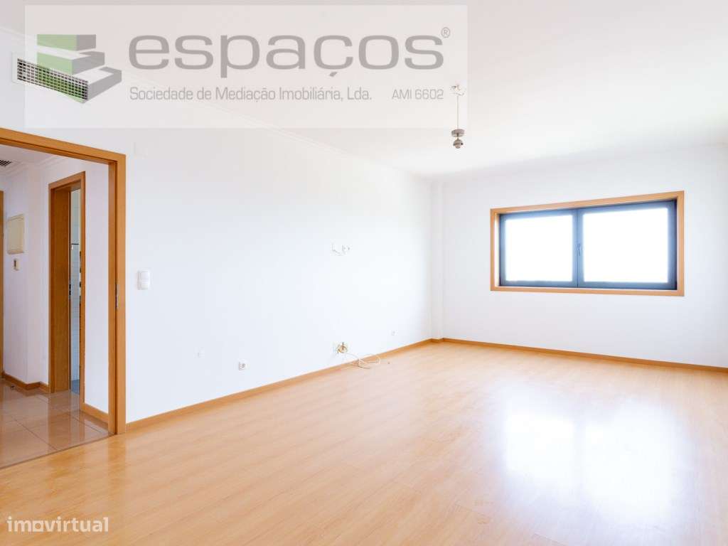 T2 na Quinta da Parreirinha, Vista rio, Parqueamento e arrecadação-4