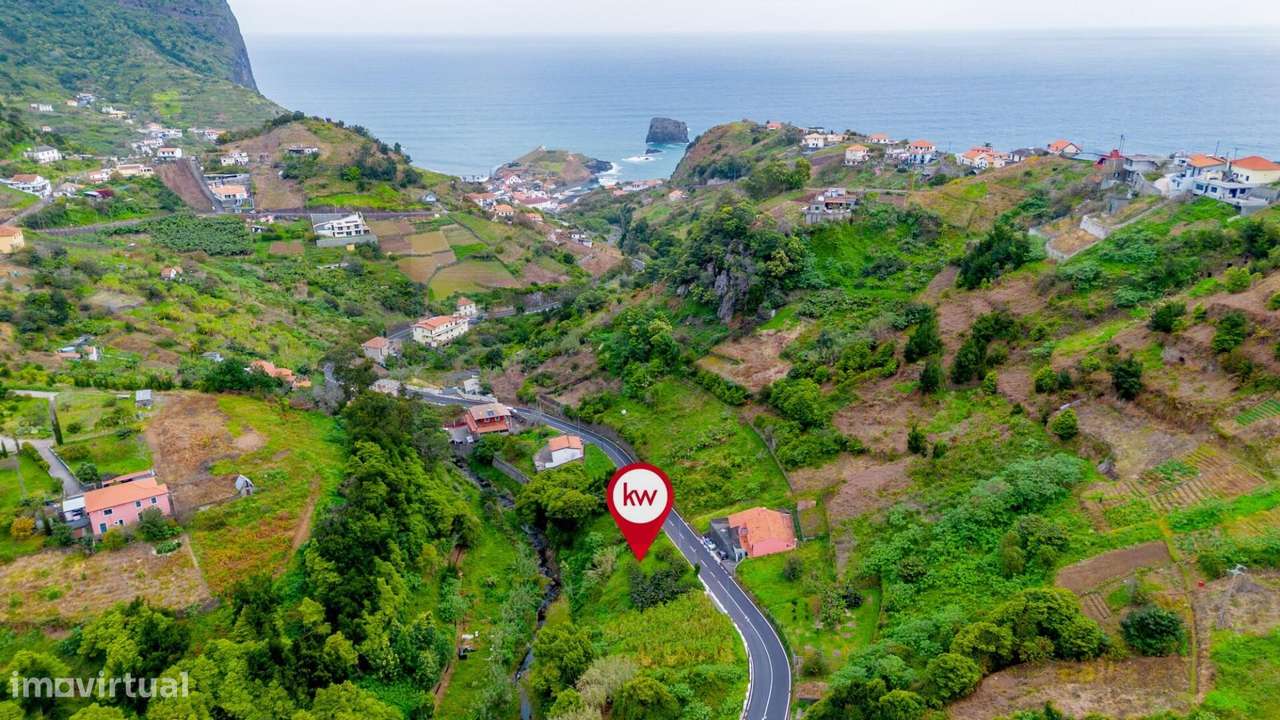 Terreno com 1.020 m2 localizado em Porto da Cruz - Grande imagem: 2/13