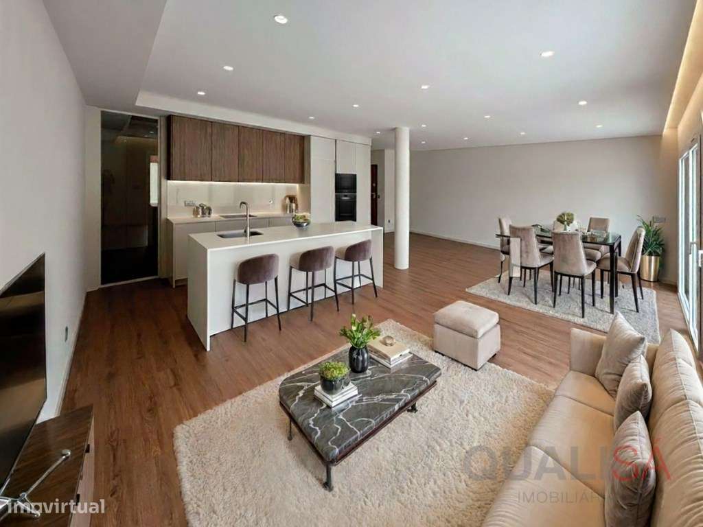 Apartamento T4 novo com logradouro e garagem em S. Vicente no centr...-3