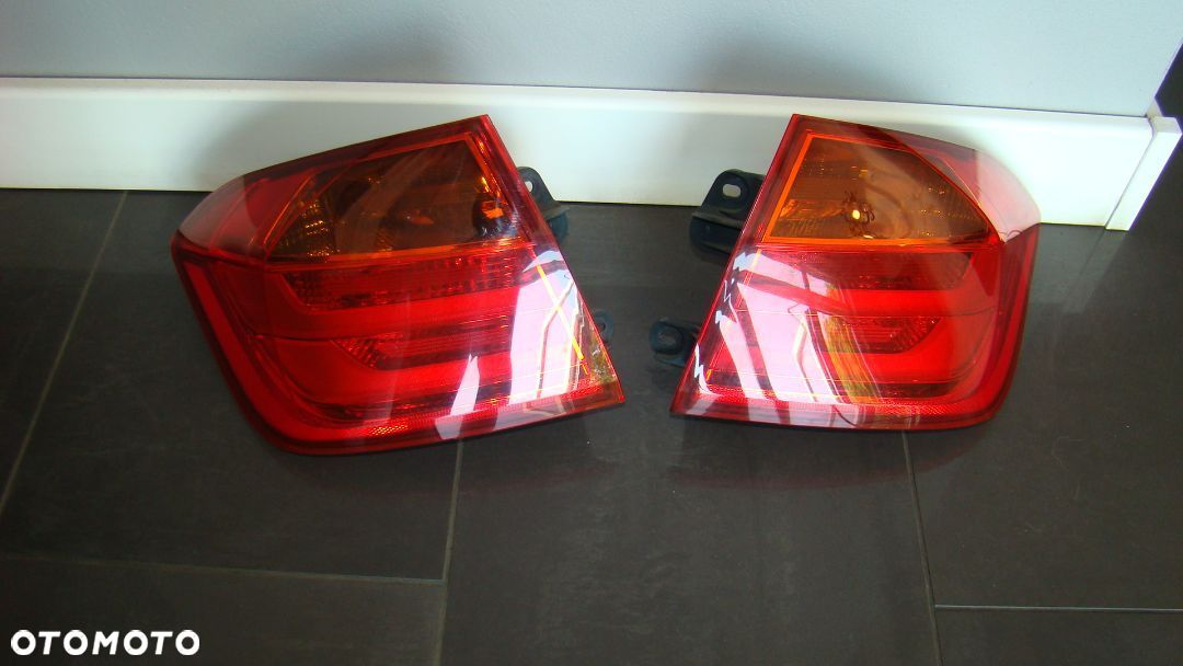 BMW F30 LAMPY TYŁ PRAWA LEWA - 1