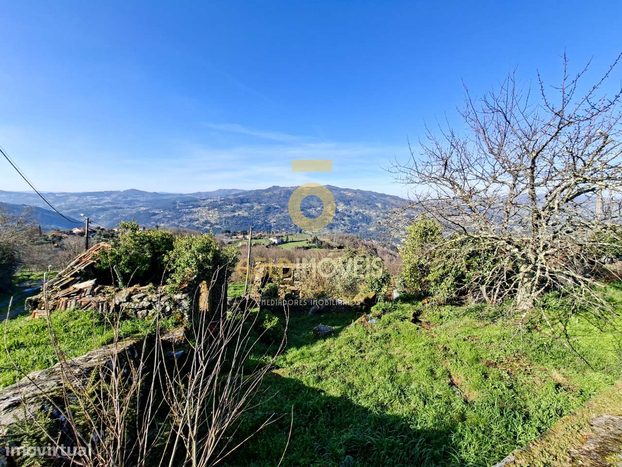 Moradia para Restaurar T0 Venda em São Cristóvão de Nogueira,Cinfães - Grande imagem: 4/46