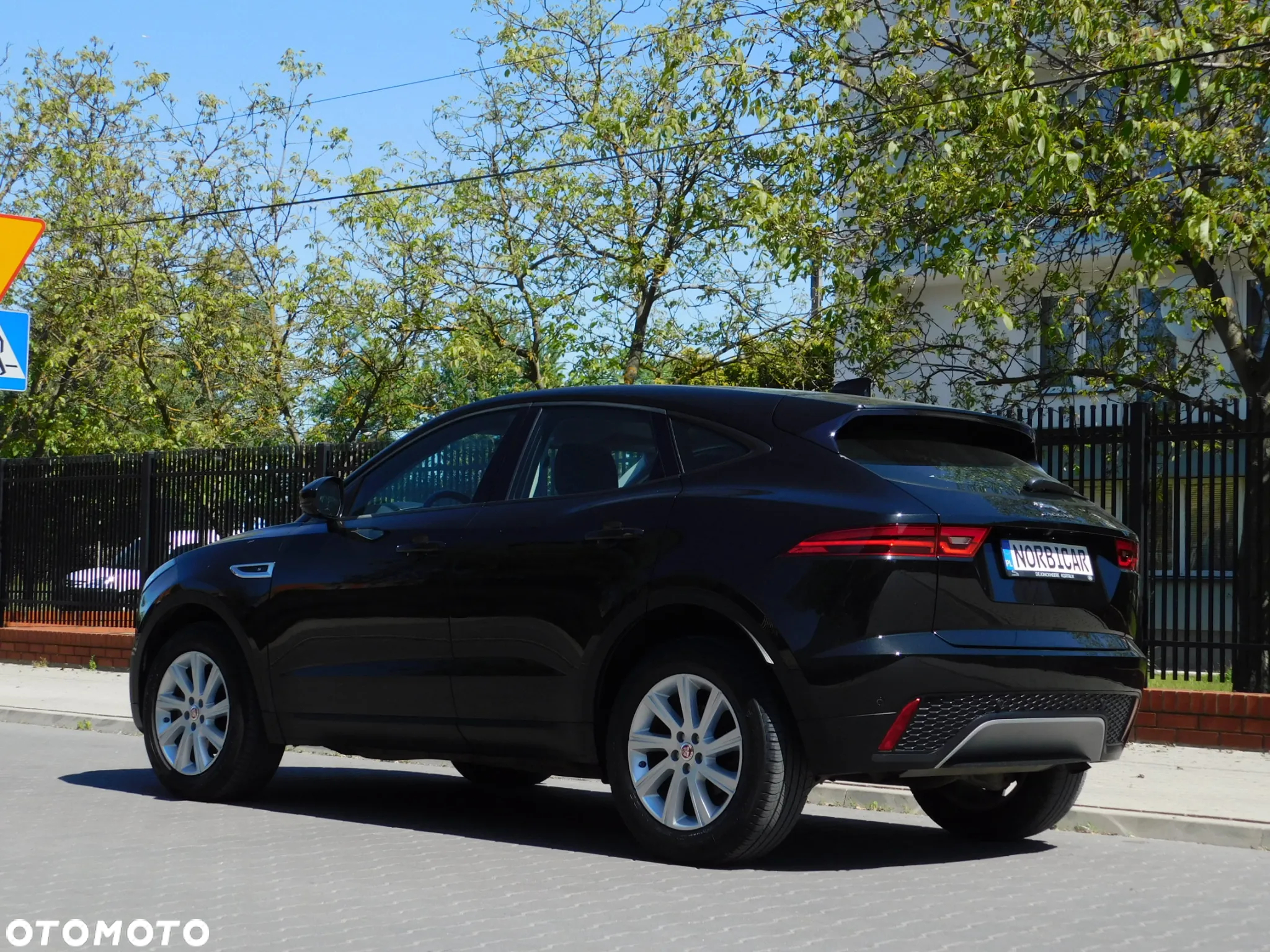 Jaguar E-Pace D150 R-Dynamic - 5