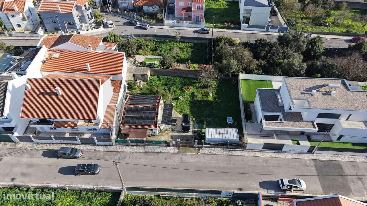 Lote de Terreno para Construção com anexo – São Domingos de Rana (Abób-2
