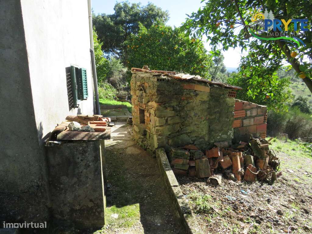 Moradia T5 situada a 10 minutos de Vila de Rei-13