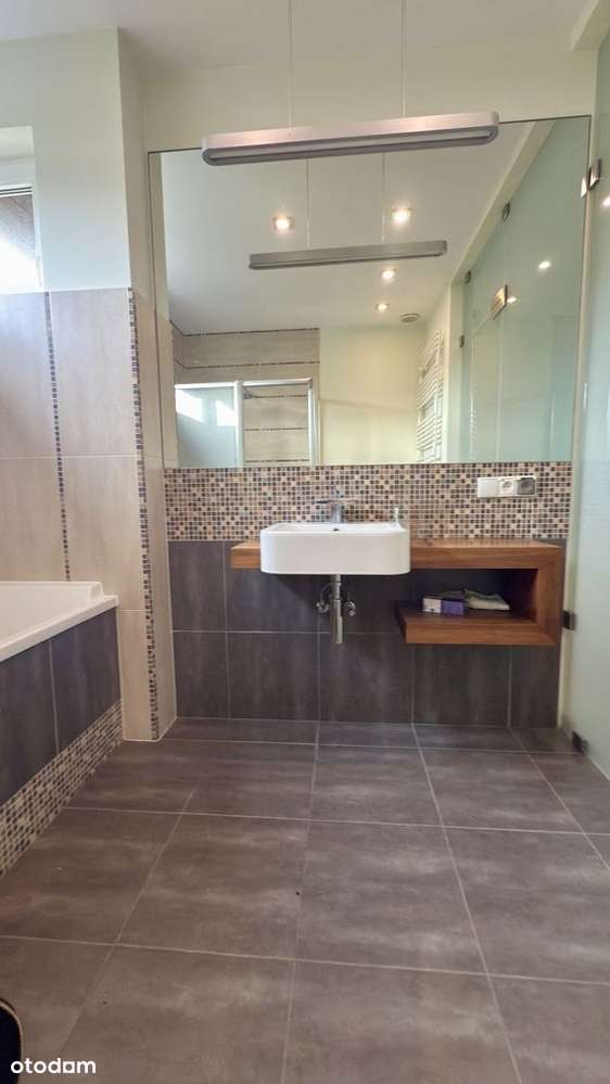 Na sprzedaż atrakcyjny segment domu z ogródkiem-12