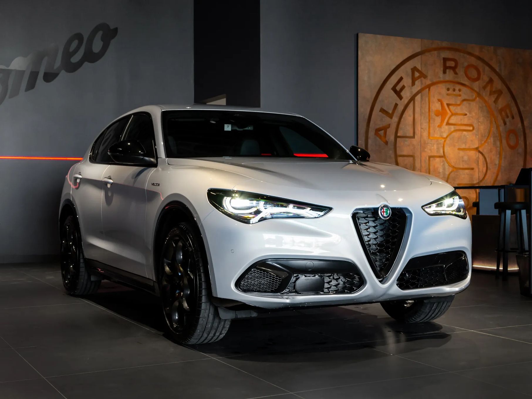 Veloce Q4