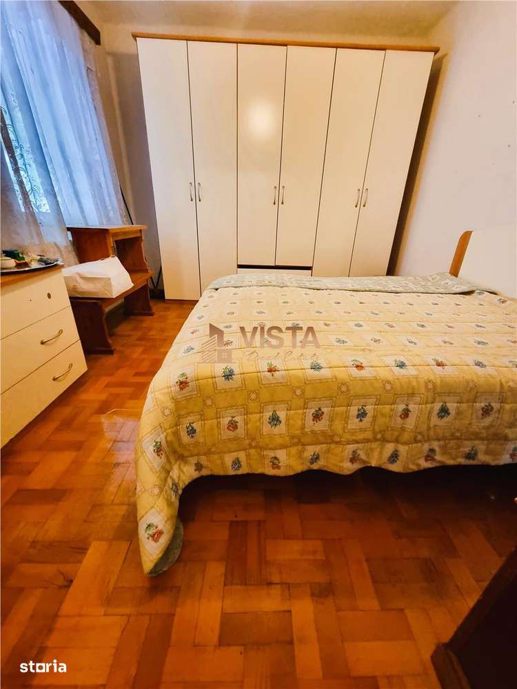 Apartament 4 camere in casa, zona Patria, Central, cu acces auto in cu - Imagine principală: 4/12