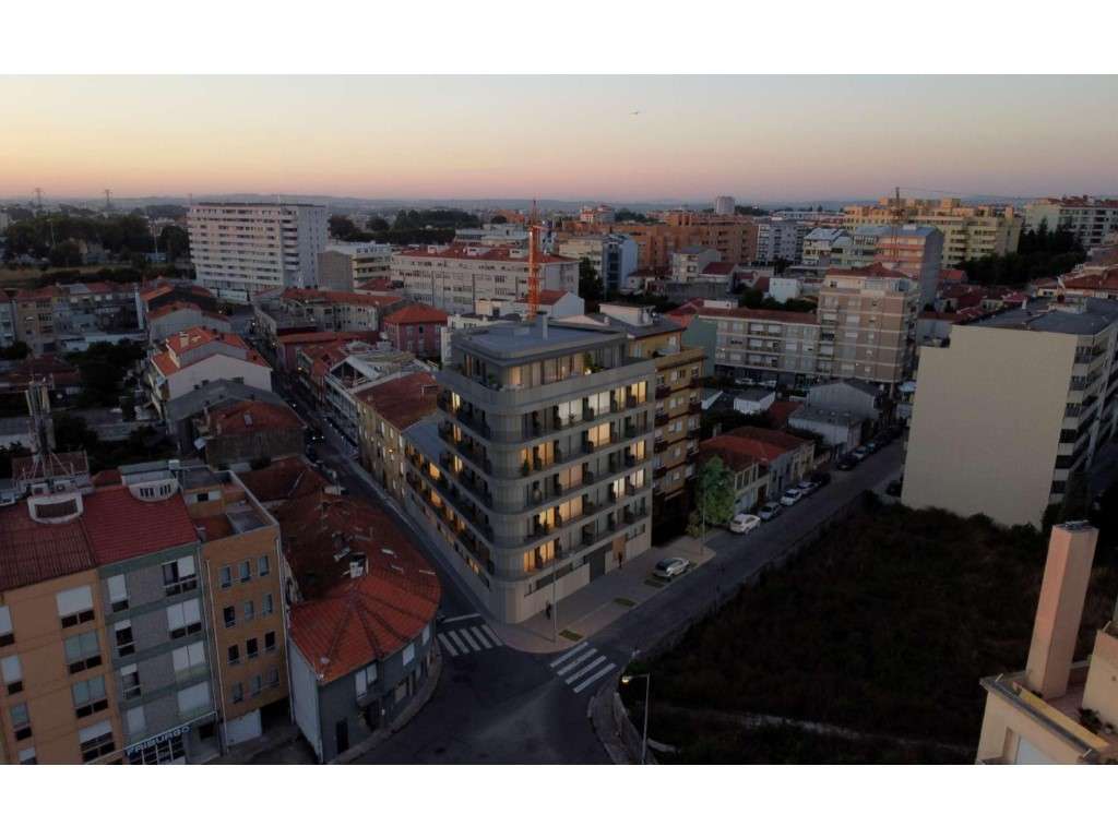 Apartamento T0+1 - varanda / garagem- Carvalhido(Jto. Metro)-5