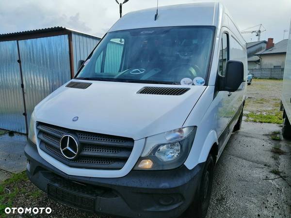 Mercedes-Benz Sprinter - 1