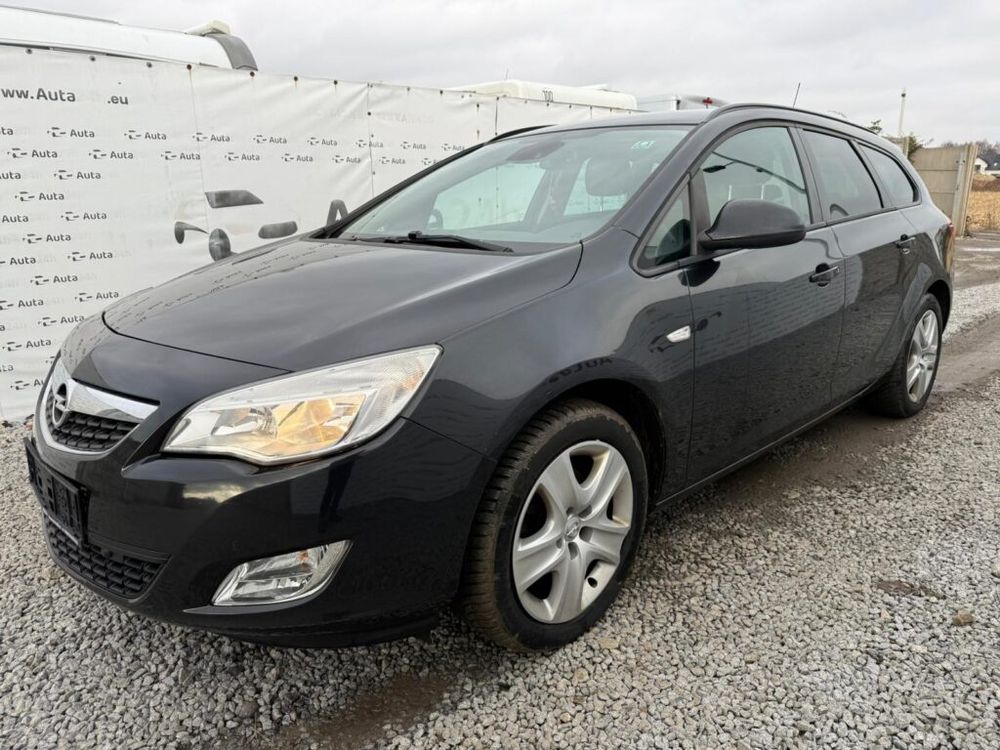 Opel Astra J 1.7 CDTI DPF Active 2011