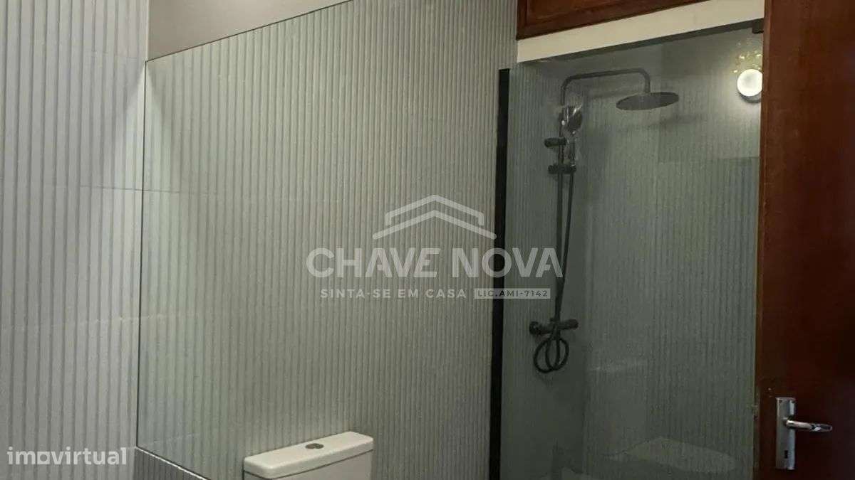 Arrendamento - T2 Renovado - Excelente localização - Grande imagem: 4/19