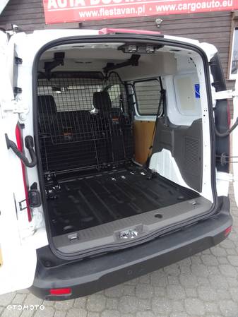 Ford Transit Connect - 10