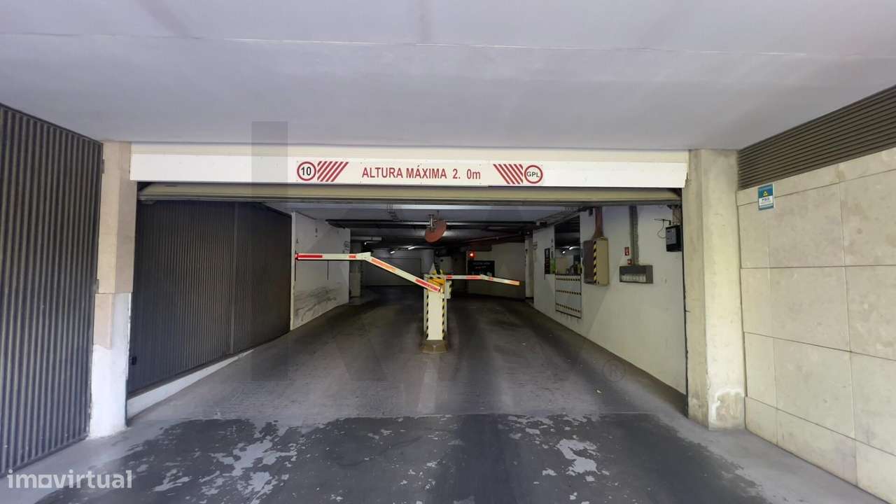 Lugar de Estacionamento para Arrendamento – Rua do Quelhas, 8 (Piso -3 - Grande imagem: 4/12