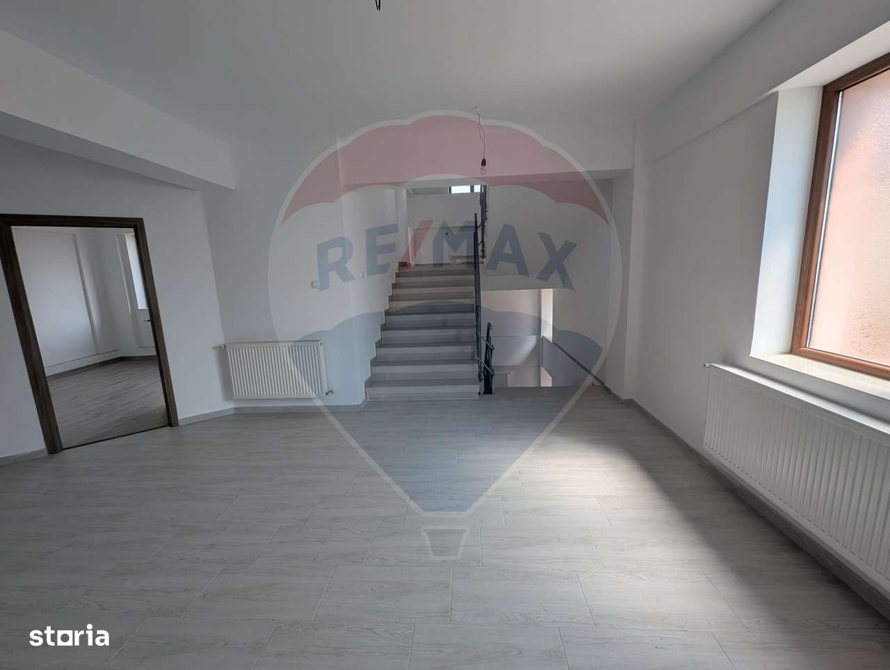 Casă / Vilă cu 9 camere de vânzare în zona Ultracentral - Imagine principală: 4/7