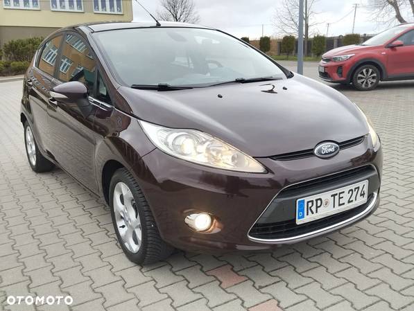 Ford Fiesta - 12