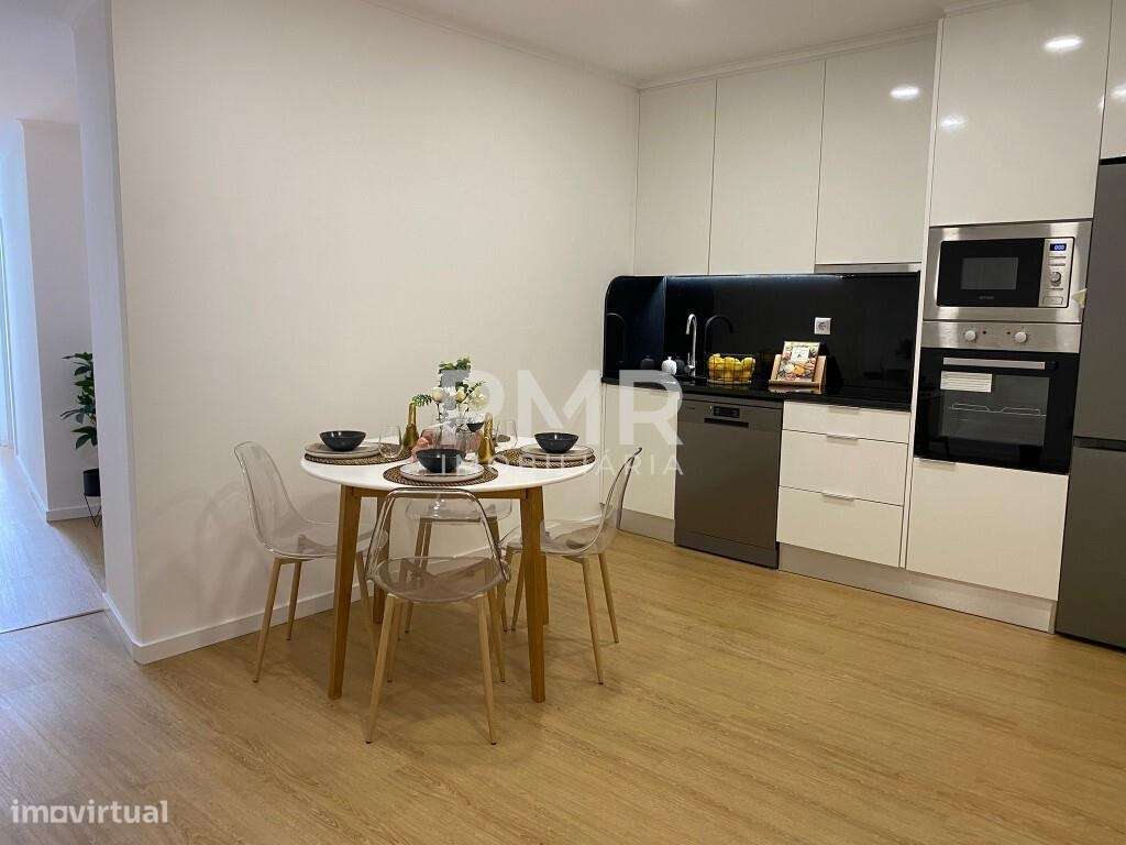 Moradia totalmente renovada com espaço exterior – Vale Figueira - Grande imagem: 5/16