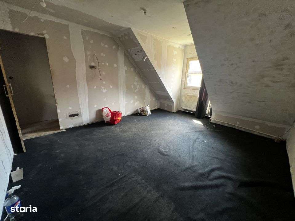 Triplex 80 mp utili, 40 mp curte, parcare, Zona Eroilor - Imagine principală: 3/10