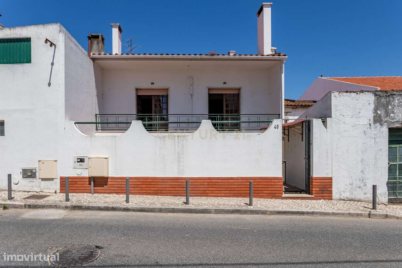 Espaçosa Moradia T3 em Azambuja, Lisboa-14