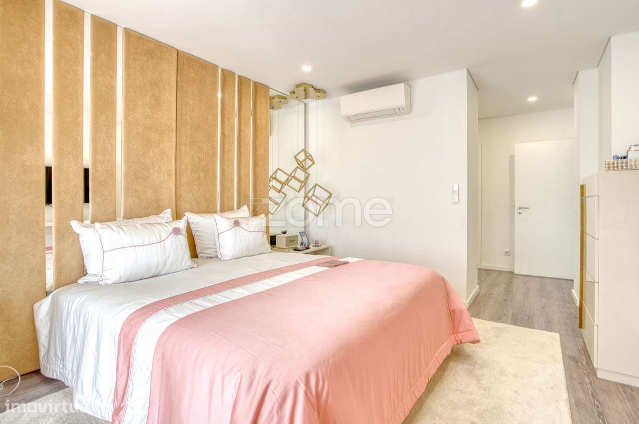 Moradia T4 com Jardim na Ramada-23