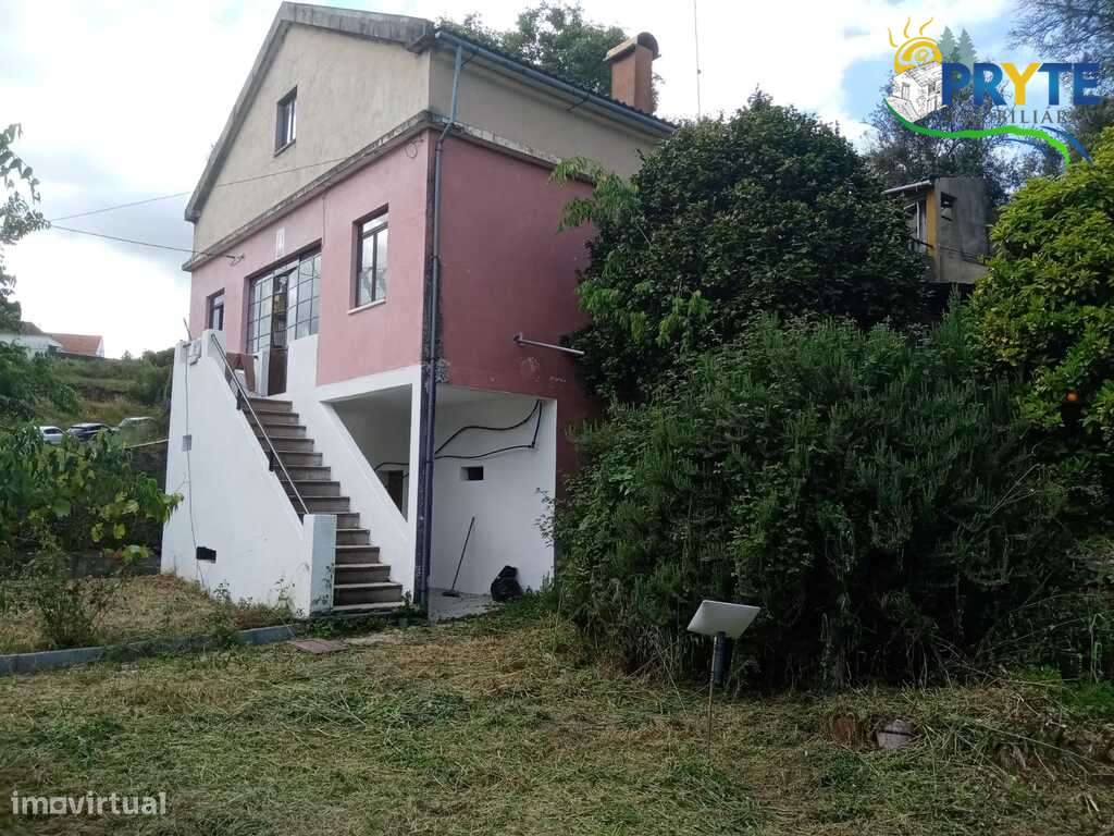 Moradia antiga parcialmente renovada situada próxima da Vila da Sertã - Grande imagem: 5/37