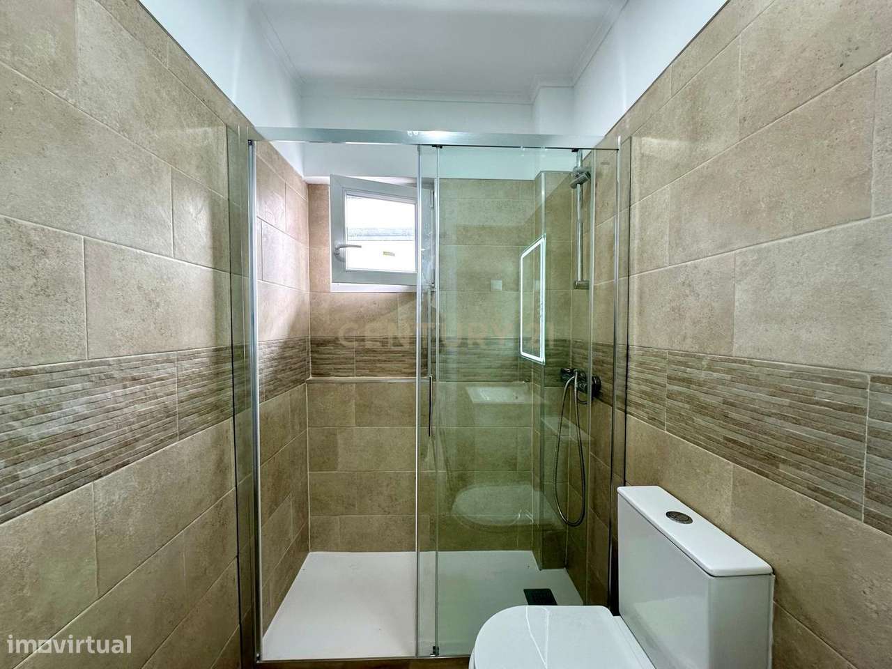 Apartamento T2 Totalmente Remodelado | Vale Fetal – Charneca da Capari - Grande imagem: 4/23