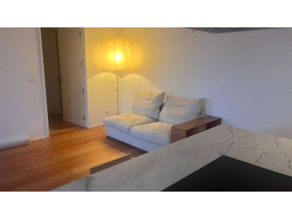 T1 Mobilado - Mercado de Matosinhos - Grande imagem: 4/13